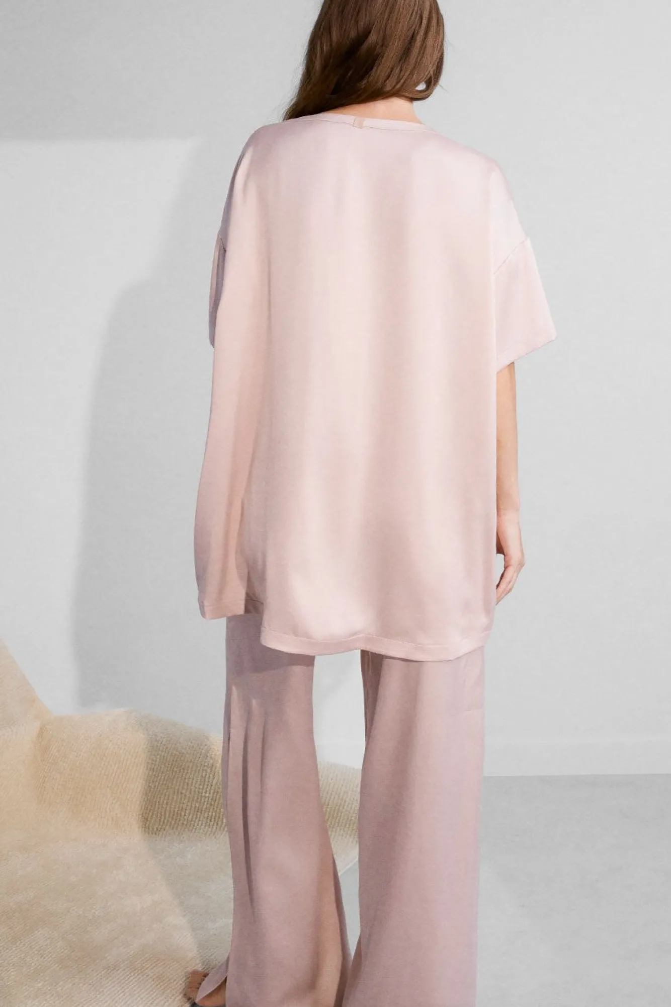 Amour Vert Lunya Washable Silk Tee Pant Set- Loungewear