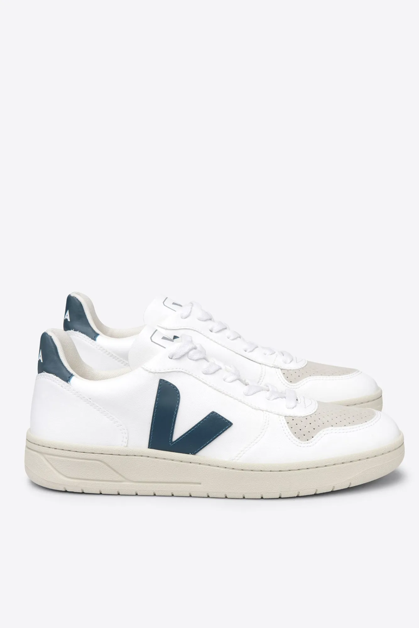 Amour Vert Veja V10 Vegan CWL Sneaker- Shoes